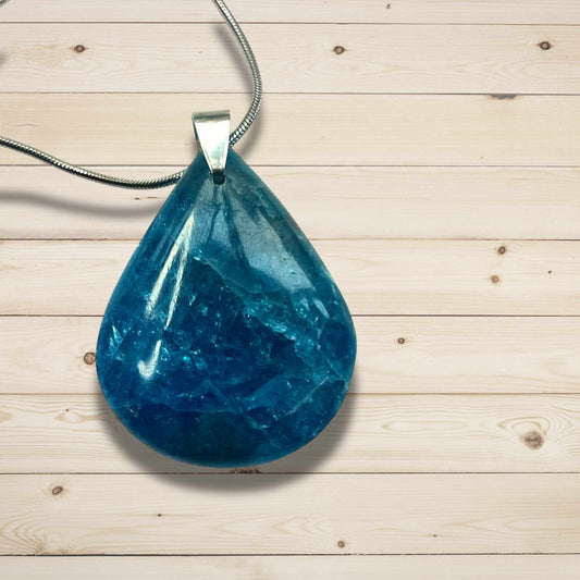 Pendentif Apatite Bleue – Un Oeil sur le Lune